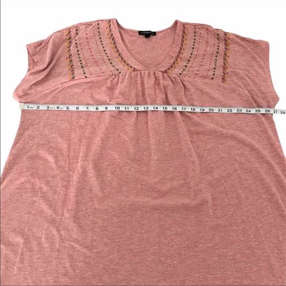 Lane Bryant with embroidered yoke long sides - Picture 5 of 7
